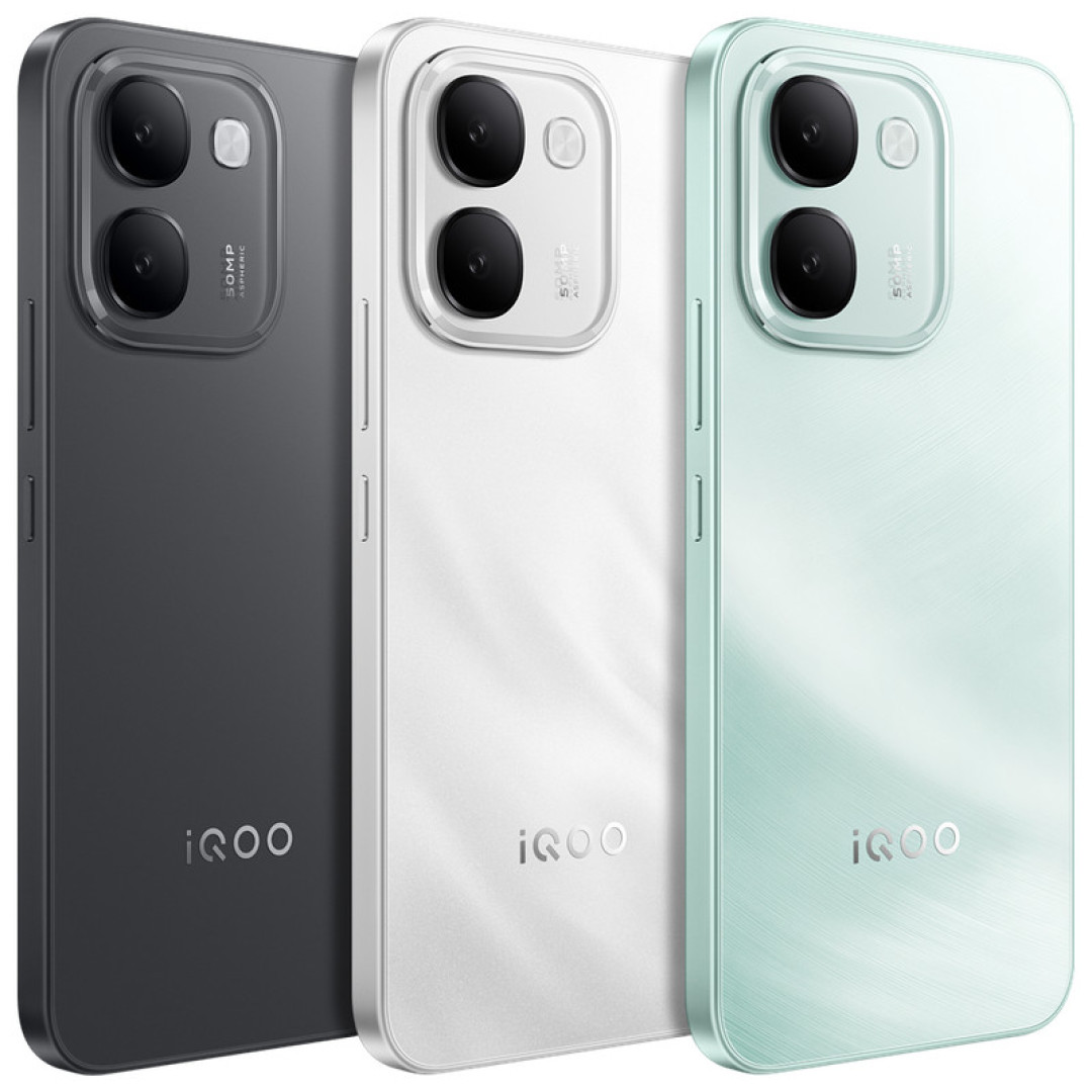 夸的“一星期用不完”,骂的“第一天已后悔”:iQOO Z11S发布一个月,10000mAh买到了什么、又换走了什么
