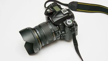 64G卡翻三倍、1TB高速卡四千块，9月终于开始松动：国庆前19天，把单反人的“卡槽账”一次算完