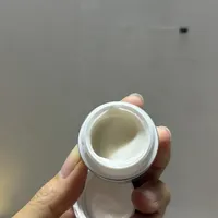 珀莱雅红宝石面霜4.0换代:一上脸就"紧了一下"是真的,"不会一直紧着"也是真的——双11前把3.0清仓价和4.0求购价分开算