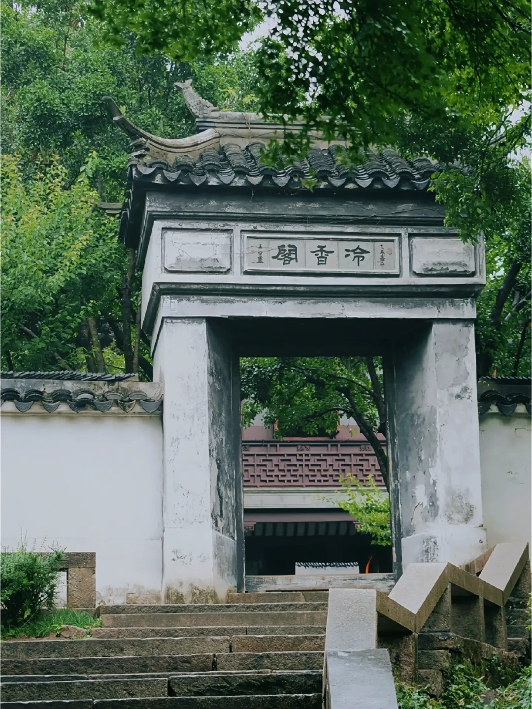 舞台上的貂蝉开始质问“罗贯中”:这部音乐剧刚演完苏州,下一站要不要追