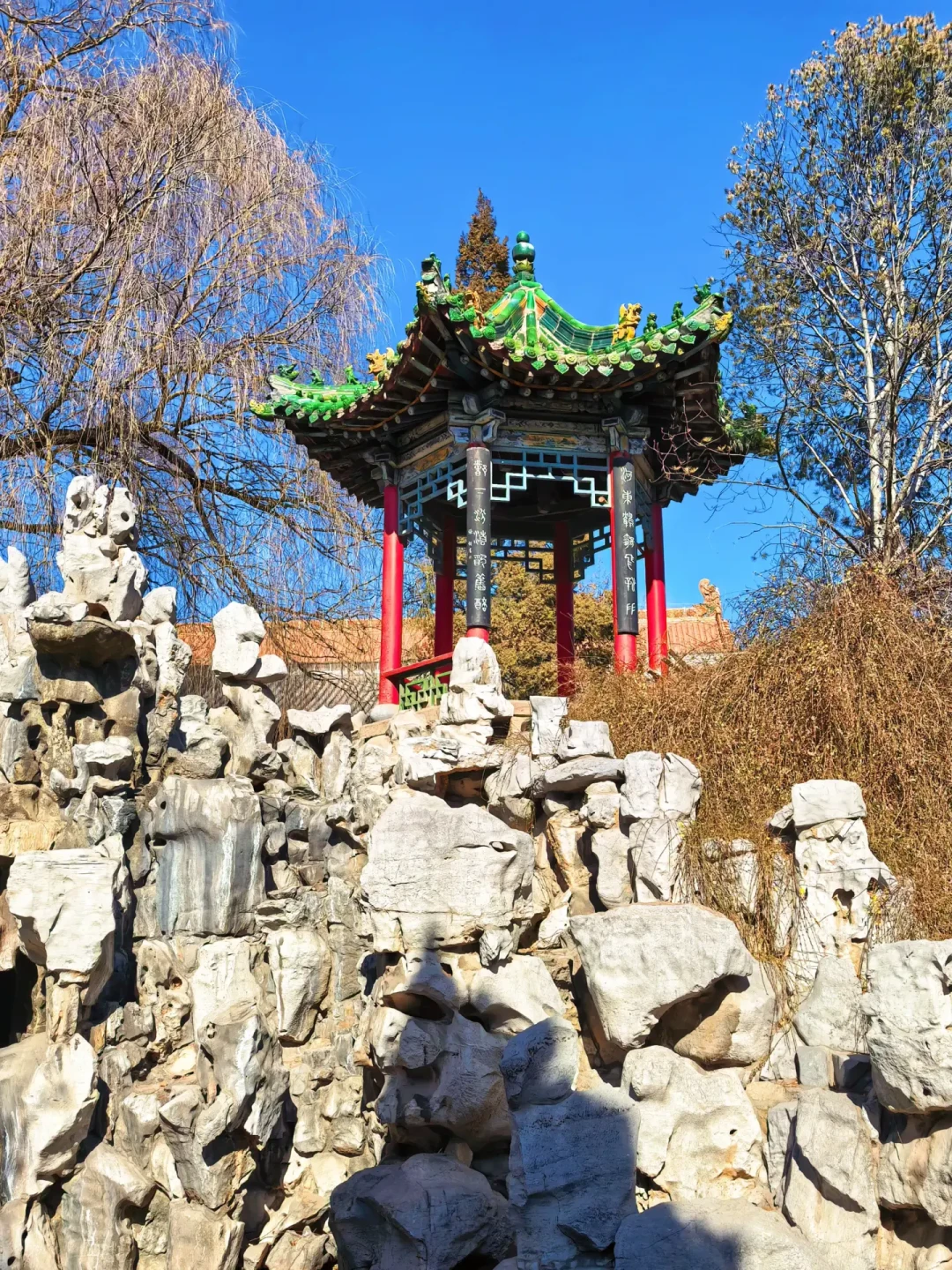 离国庆还有19天,先把杏花村这一趟算清楚:42块门票看的是名酒厂里少数开放的产线,而275条