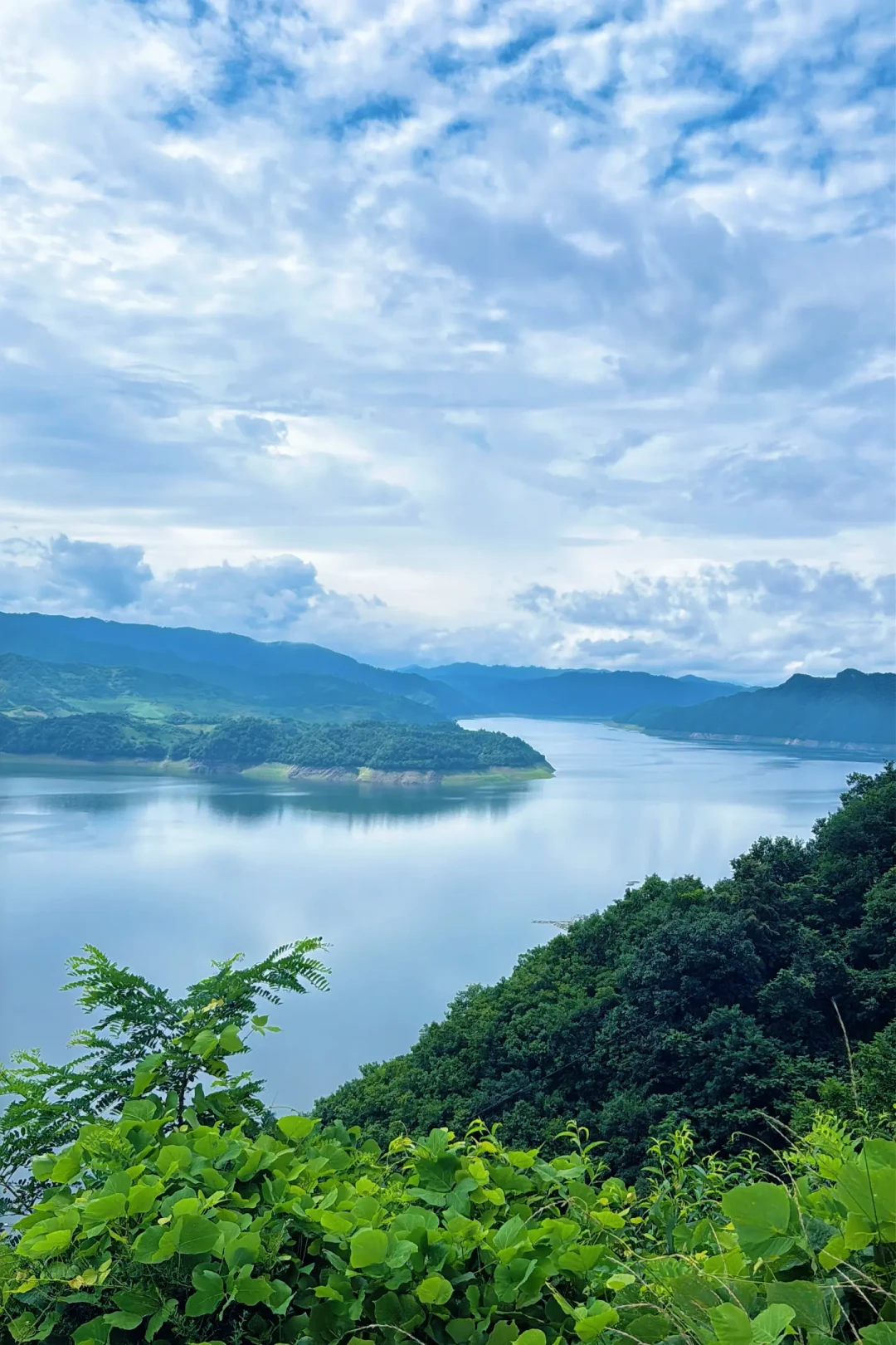 国庆7天自驾G331东北段，只取一弧：集安—临江要走4小时，临江如家800块，黑河—漠河今年还在修路
