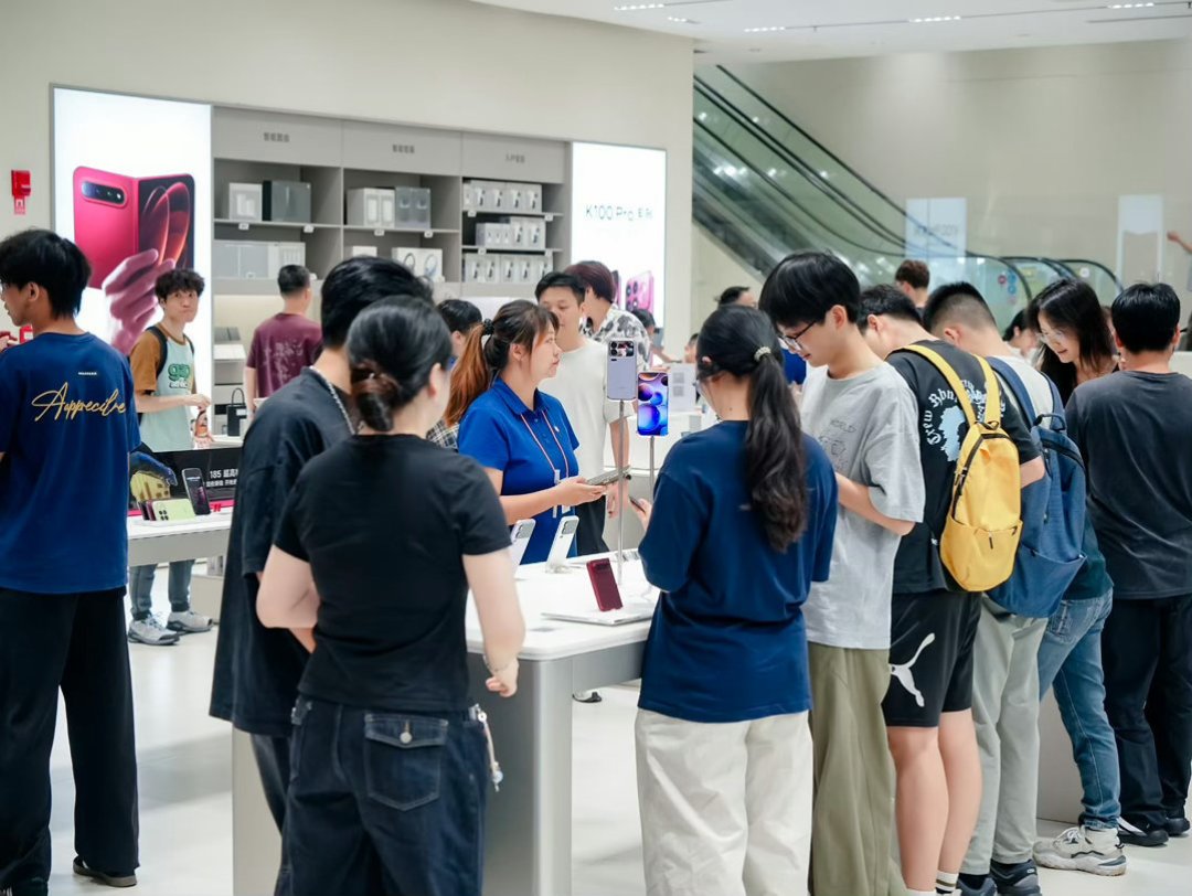 小米高管称门店客流量暴涨400% 手机汽车双旗舰引爆体验热