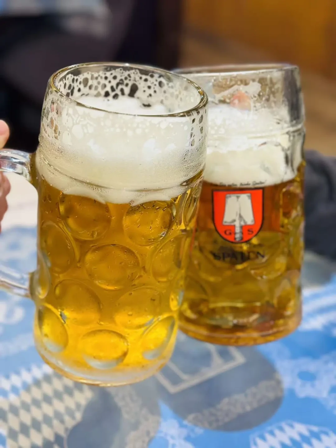 慕尼黑啤酒节下周开幕:1L大杯15欧,19年涨了近一倍,这杯酒值得飞一趟吗