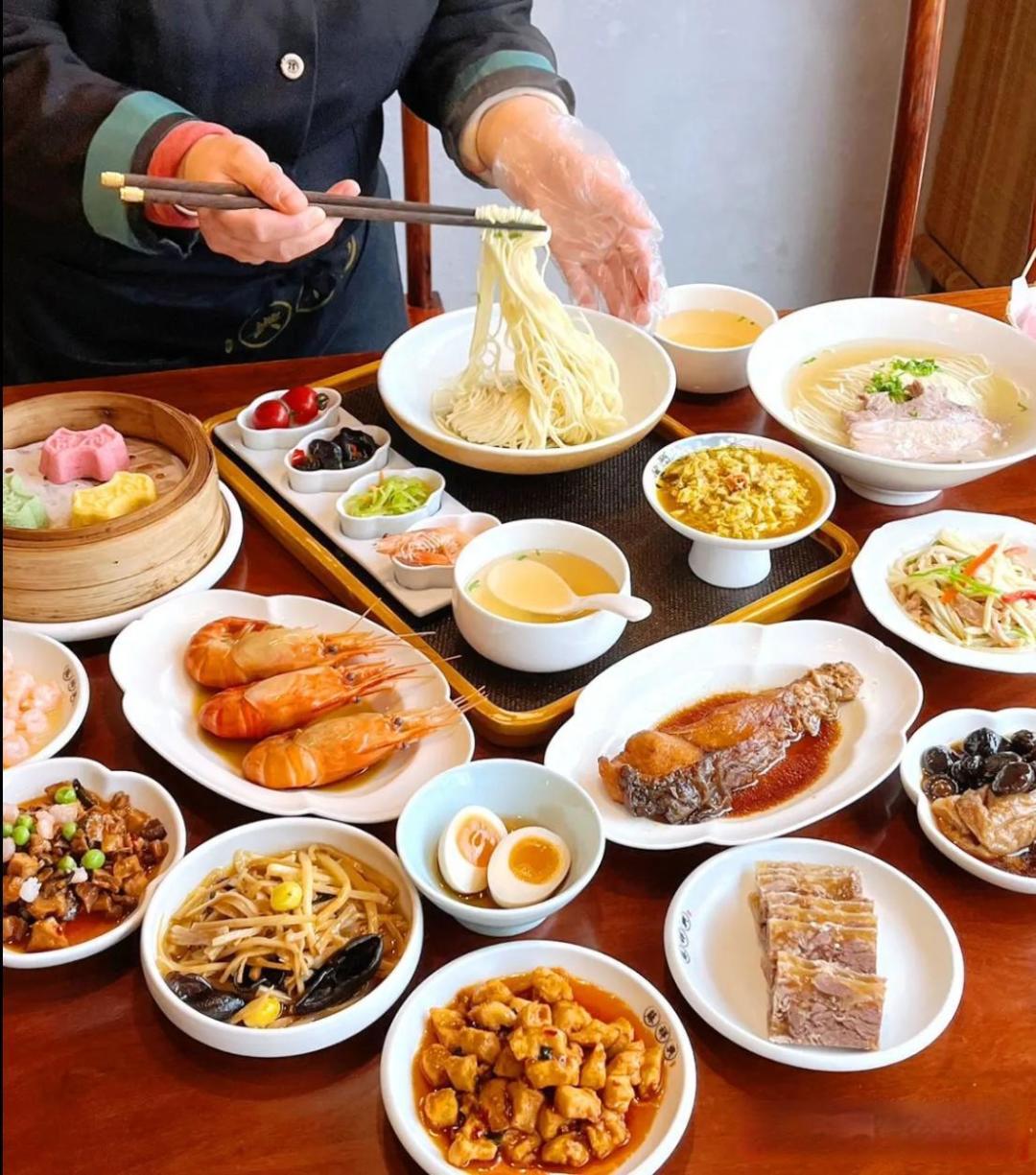 128元苏州三虾面被吐槽表演费110,到底贵在食材还是体验