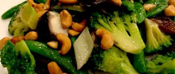 腰果全素：一盘清鲜，满目生机