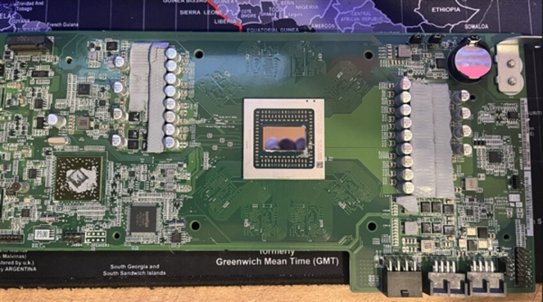 矿渣逆袭!AMD二手矿卡爆改游戏主机:还能跑FSR 4