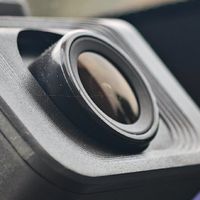 想要自驾高速安全行车，新老司机这11种车品建议都准备在车上。