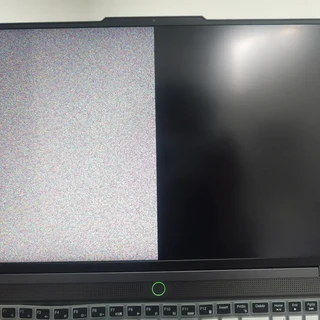 内屏黑到发慌，系统却说「显示器正常」：9月全网刷屏的"一秒黑"，元凶可能是在替你省电的设置，先别急着掏1300换屏