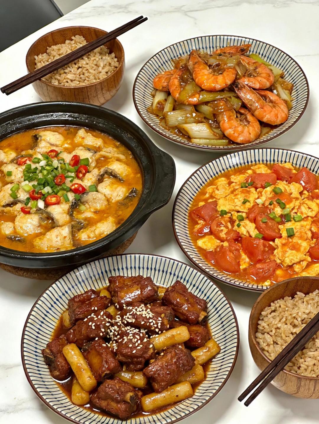 「正食症」热搜九个月:水煮菜确实吃出了心肌损伤,但央视8月辟谣的