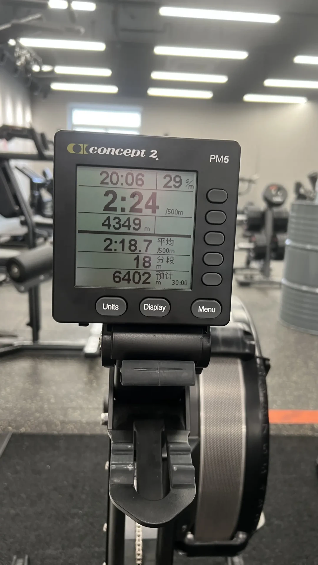 水阻机划出4:15,比奥运标准还快?C2自测周这周收官,晒2000米成绩前,先分清四本成绩册