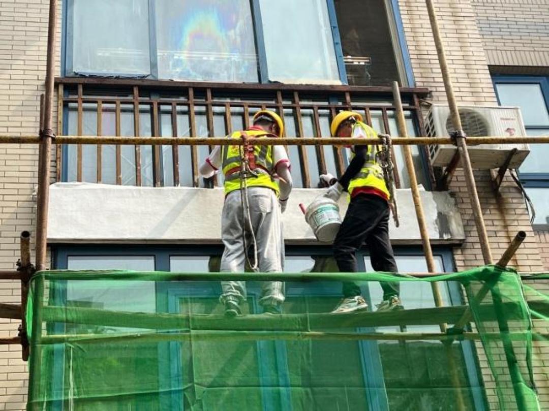晒「7200追回6700、没请律师也判赢」,哭「注了62斤、花1万6、楼下照样滴」:翻完4平台上百篇注胶被坑帖、两份刚出炉的判例和一条热搜评论,我把按斤账单里的3个套路要素、动手前先做的3步自查、四档维修路线的真实账单和被骗后的维权顺序理清了