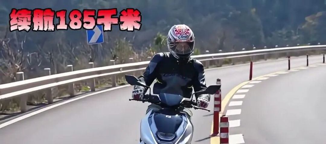 现款旗舰缺席自家发布会，3万级反而挤满了人：我把23980的AE8、27999的E300P MK2和36kW的首驱S300摆上一张桌，摩博会前三万预算的三本账对完了