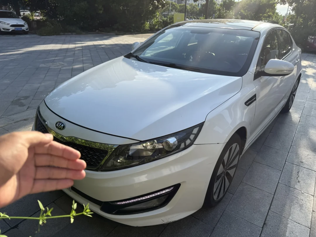 2028款起亚K5末代改款曝光：当年18万落地的B级帅车，如今二手一万多、库存九万出头，这笔账怎么算