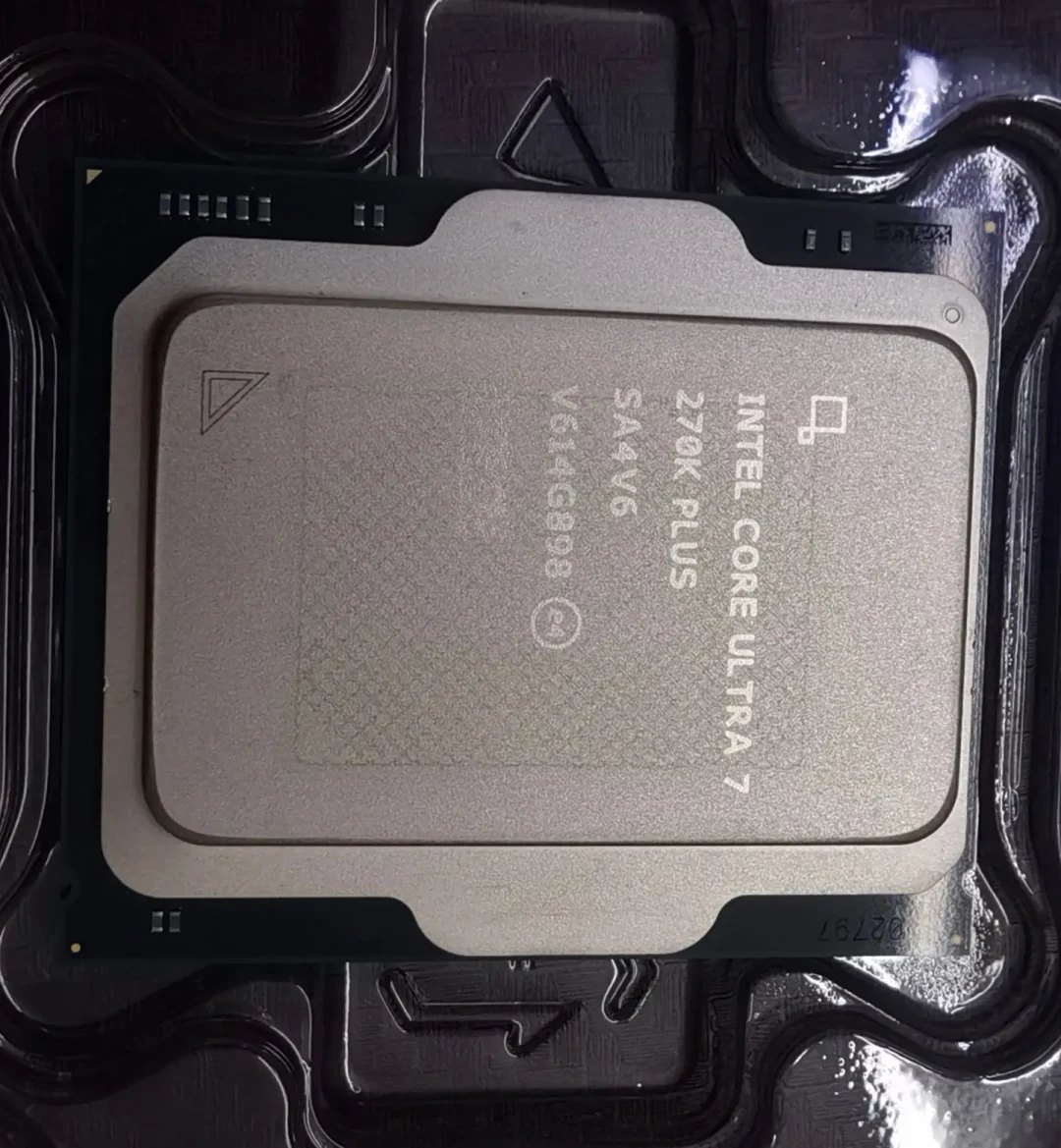 1850元换盖的270K Plus、6万播放的假9800X3D、连CPU-Z都认错名字:10月5日第三轮涨价前,二手CPU骗局正在升级——7种手法、5步验机SOP、2条维权实案全对完,谁能捡二手U、谁该老实买盒装、被骗了钱怎么要回来,说清楚了