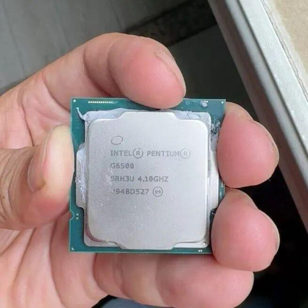 1850元换盖的270K Plus、6万播放的假9800X3D、连CPU-Z都认错名字:10月5日第三轮涨价前,二手CPU骗局正在升级——7种手法、5步验机SOP、2条维权实案全对完,谁能捡二手U、谁该老实买盒装、被骗了钱怎么要回来,说清楚了