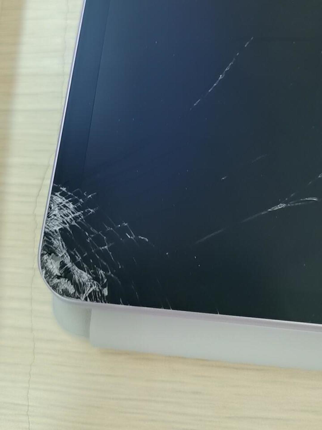 AppleCare+又涨100元,碎屏这笔账要重算了:从399换外屏到5499换总成,先对完屏幕结构、残值这两道线
