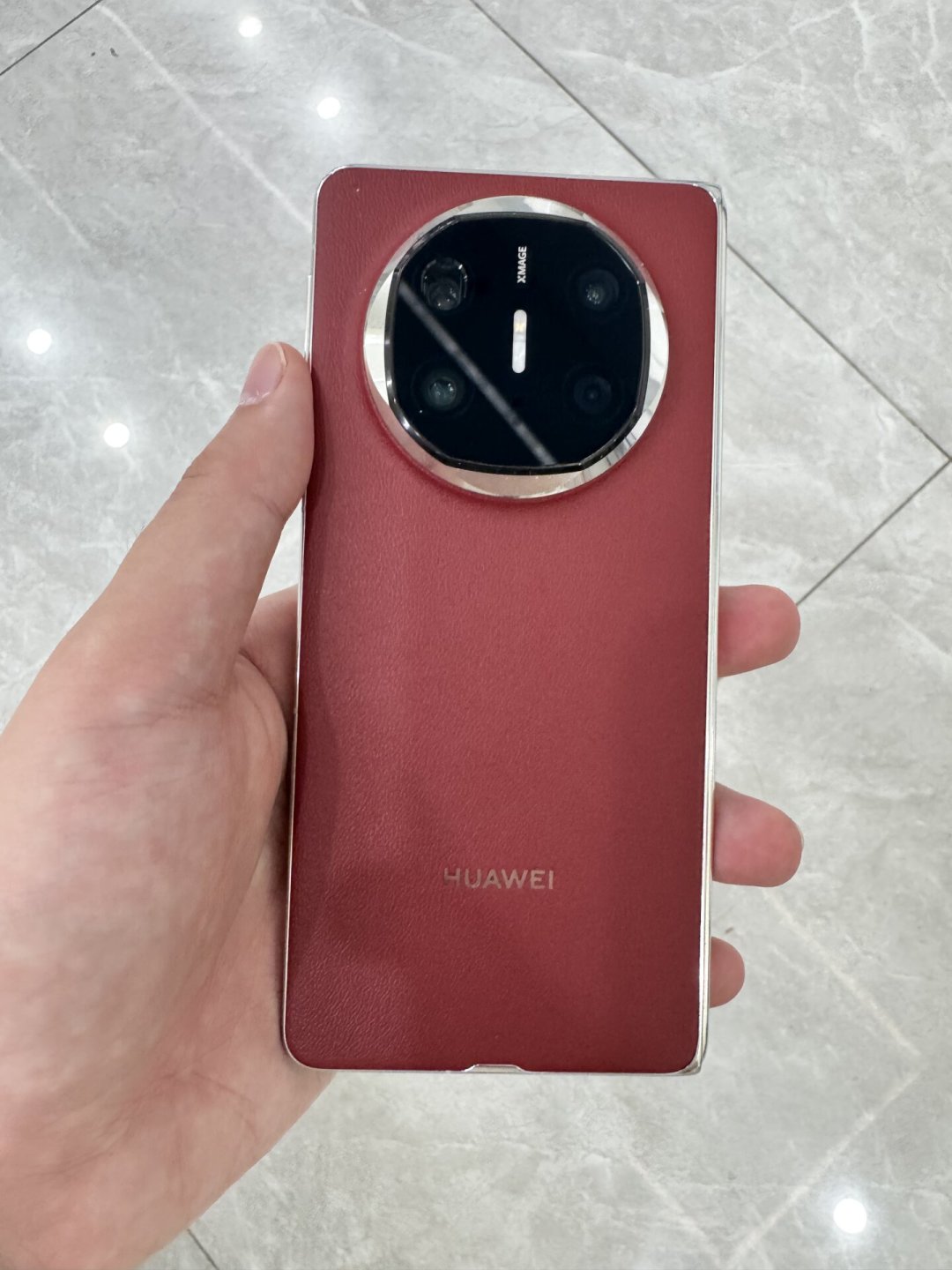 iPhone Duo 成交拍到 49999,你的旧折叠回收报价只剩 5980:换 Duo 之前,先把这三个价分开