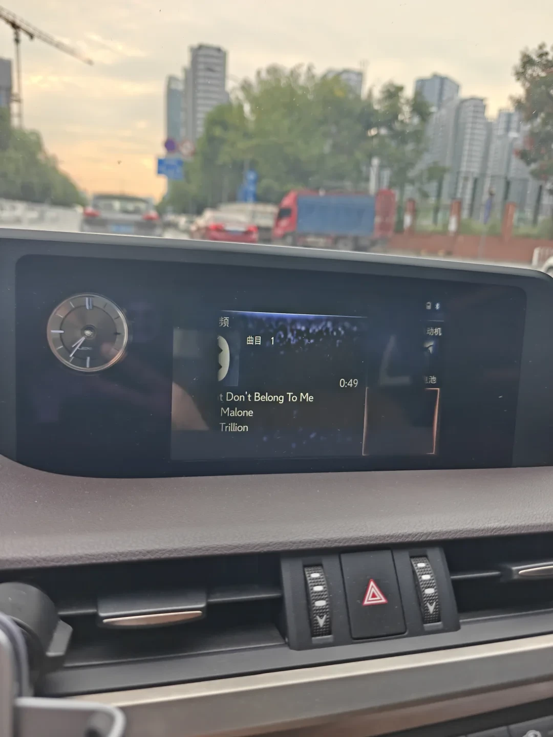 “最不容易坏”的豪华车，同一早集体无限重启：9·11雷克萨斯车机事故，先看清你的车带不带DCM