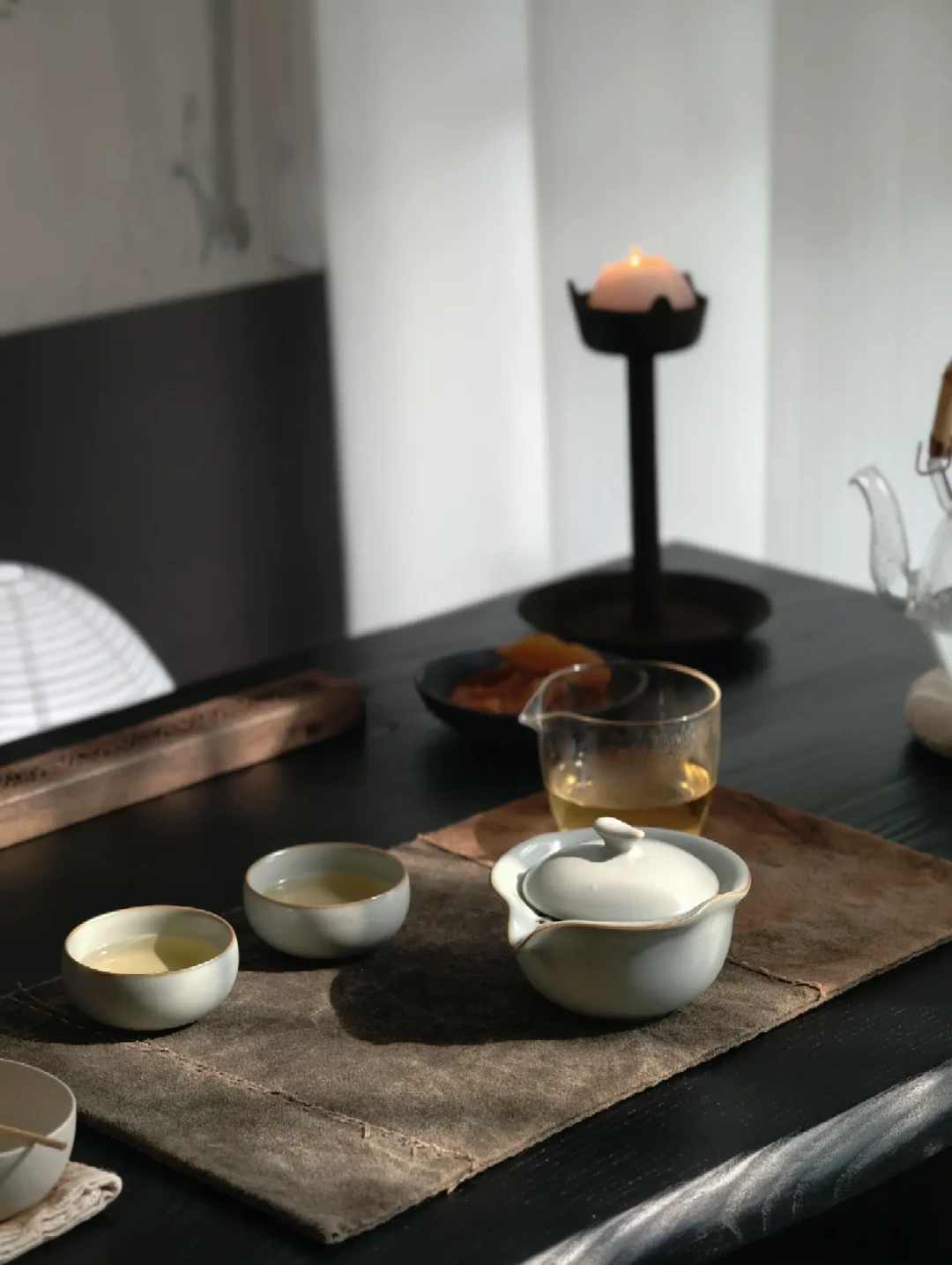 距中秋12天，茶桌的
