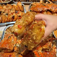 一边码头头网15块一斤、一边广州菜场85块一斤：我把2026梭子蟹的三条开海线、5档价盘和活蟹、冰鲜、死蟹三笔账拼了一遍——中秋这盘蟹，先分清是哪片海的蟹