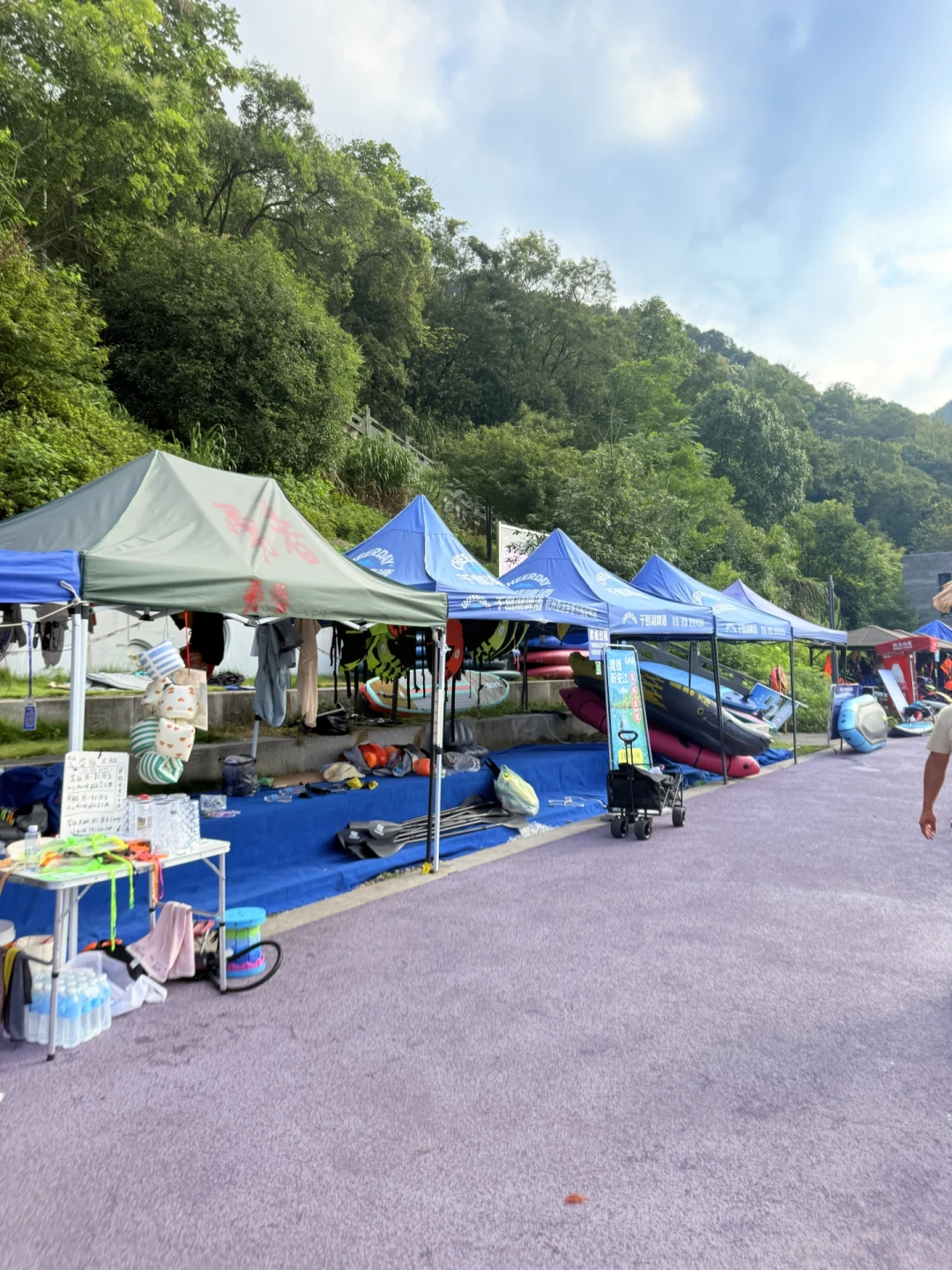 景区租桨板，宰你的不是板子，是“时间单位”：我把这个夏天30多篇报价帖摆在一起，国庆前别再交这笔模糊费