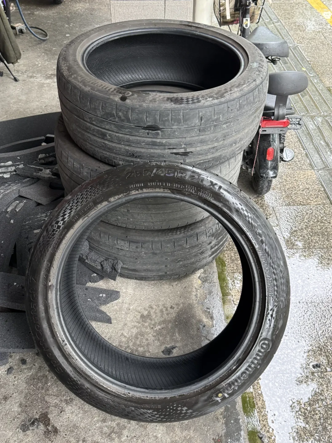 上赛刷圈的SC7,车主手里两万八磨到警戒线:对完8组里程实录、一条胎1050到2600的价差和“标准答案”的另一半,三本账划清了
