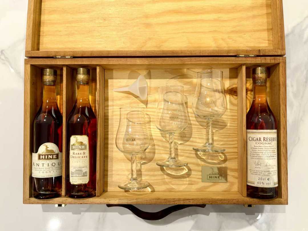 大几百上千的酒真有那么好喝?把感官实验室的“三角检验”搬到中秋后的酒桌上