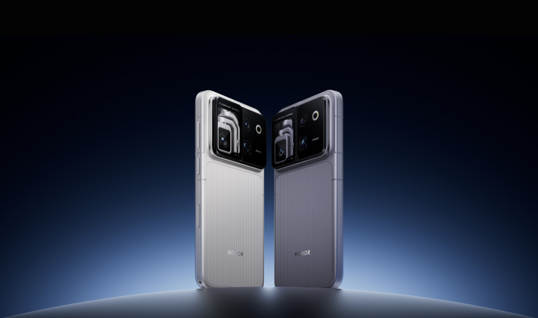 开售一个月的Robot Phone,第一批机主已经给出答案:云台真省时间,但这几个坑要当面确认