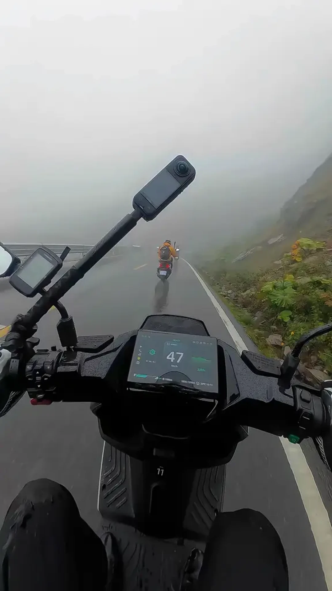 川西之旅第一天跑完167km:极核AE6 Ultra官方