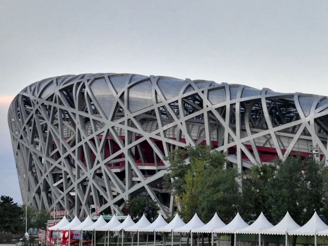9.16晚8点三场同开!周深鸟巢二开不是加量版一开:中秋进京前,先把抢哪一天、蹲哪个价位、去不去这三笔账算完