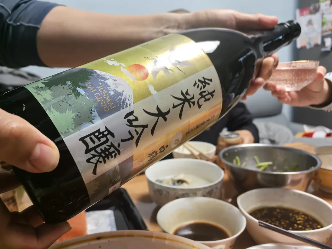 四个人干掉1.8L獭祭,第二天头疼一整天:中秋酒桌前,先把这瓶