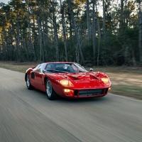 勒芒并排冲线60年：GT40原版拍出1320万美元，现款福特GT二手反涨到五六百万——这台