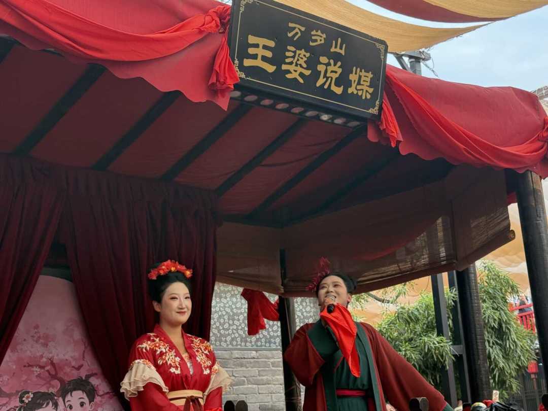 万岁山开始像经纪公司那样运营了:马小宇刚走,9.19 黄圣依接棒,二刷这张 100 元票怎么花