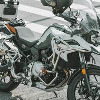 踏板车的"默认改装"，今年成了交警的默认查处项：4地风挡整治和20多条翻车帖摊开，"加多高"这笔账一开始就问错了