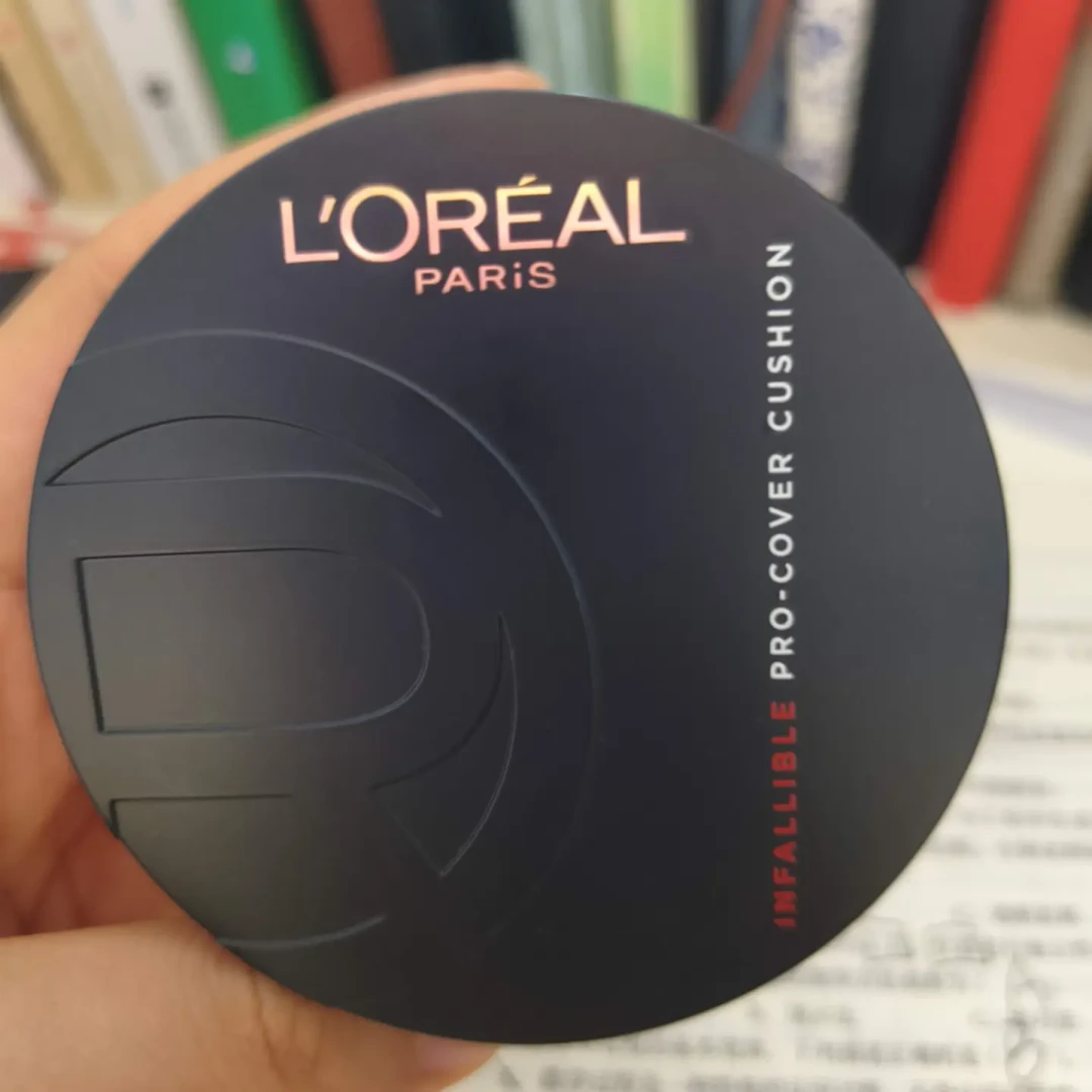 到健身比赛现场让运动员带妆硬拉：欧莱雅没听进