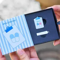 被病友公开嫌弃，被树洞党买爆：600号×Moleskine这场"疗愈联名"，到底是桨还是税？