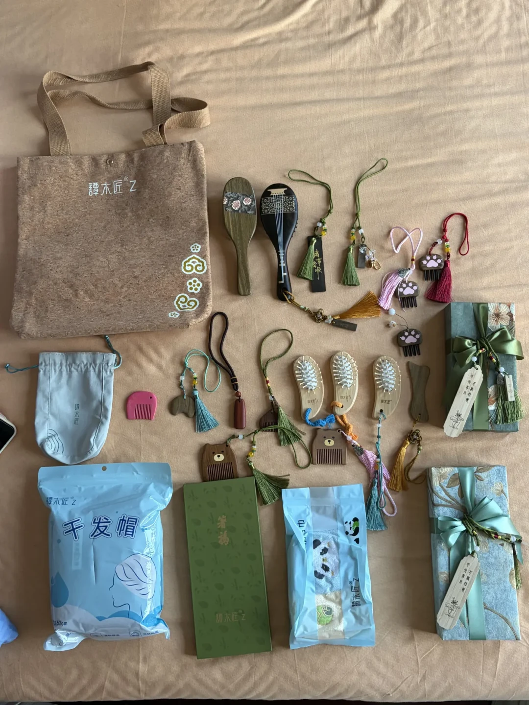谭木匠的猫爪梳,比梳子还难买:赠品和积分这笔账,官方页面上一个字都没提