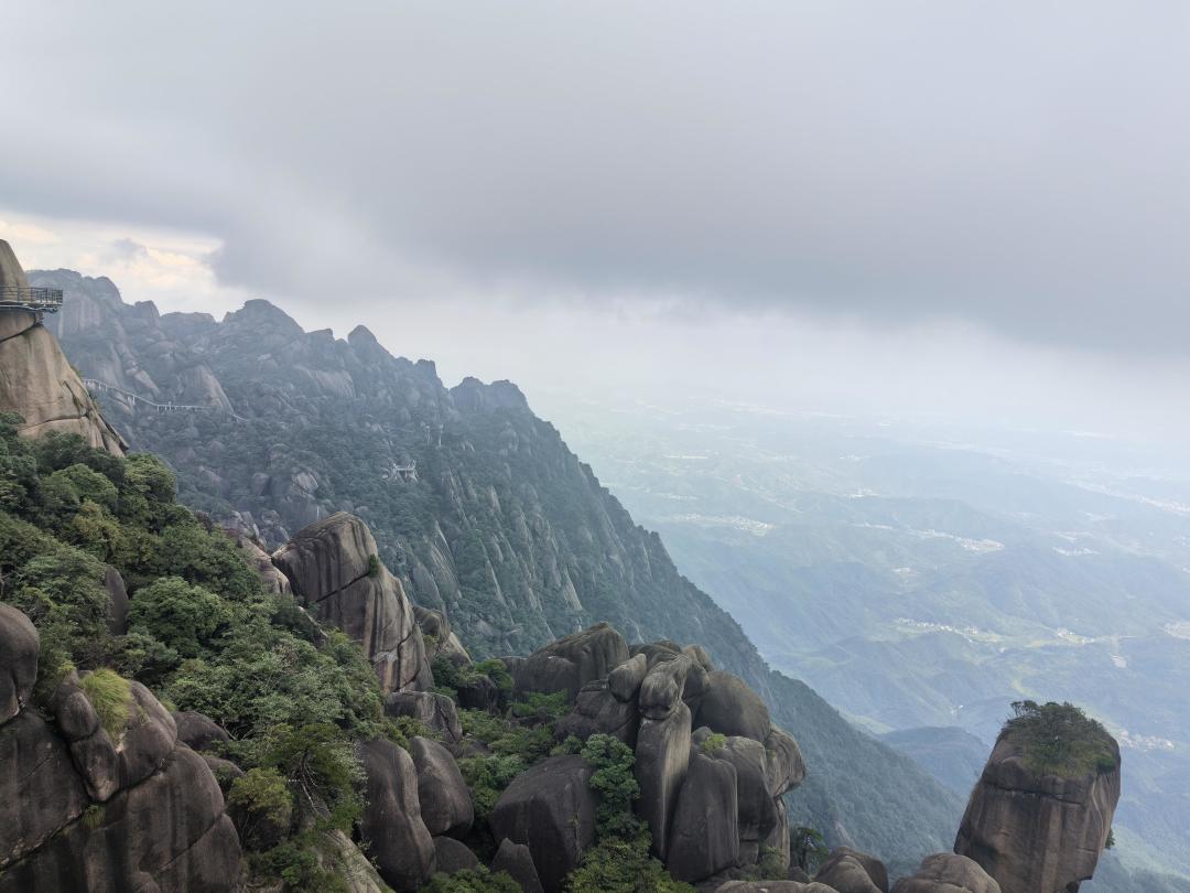 10℃中雨拉练出失温:这个秋天,登山偷走你体温的不是