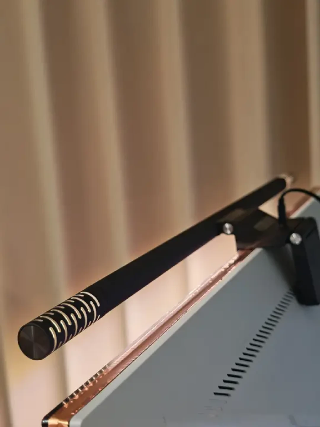 众筹到手291、捡漏150、翻车帖从5月排到9月:易来Tube Plus 2挂灯的