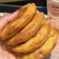 肯德基的"真饼"明早6点开卖：App截图已露出单卖8.5元、大神卡7.3元，先对完四个参照价再决定要不要早起