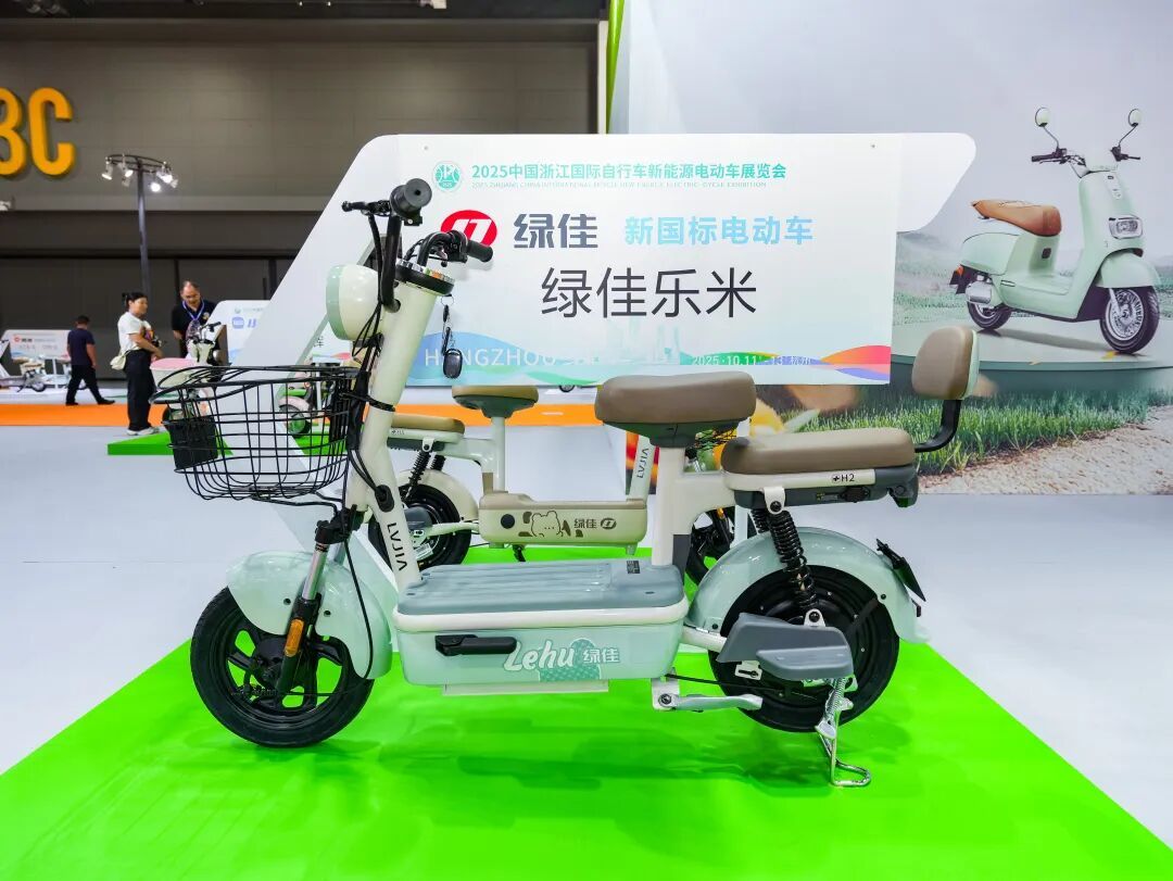 AI验车15秒、改装车不予上牌：9月收紧的登记线，把电动车“加装”的花钱顺序重排了一遍