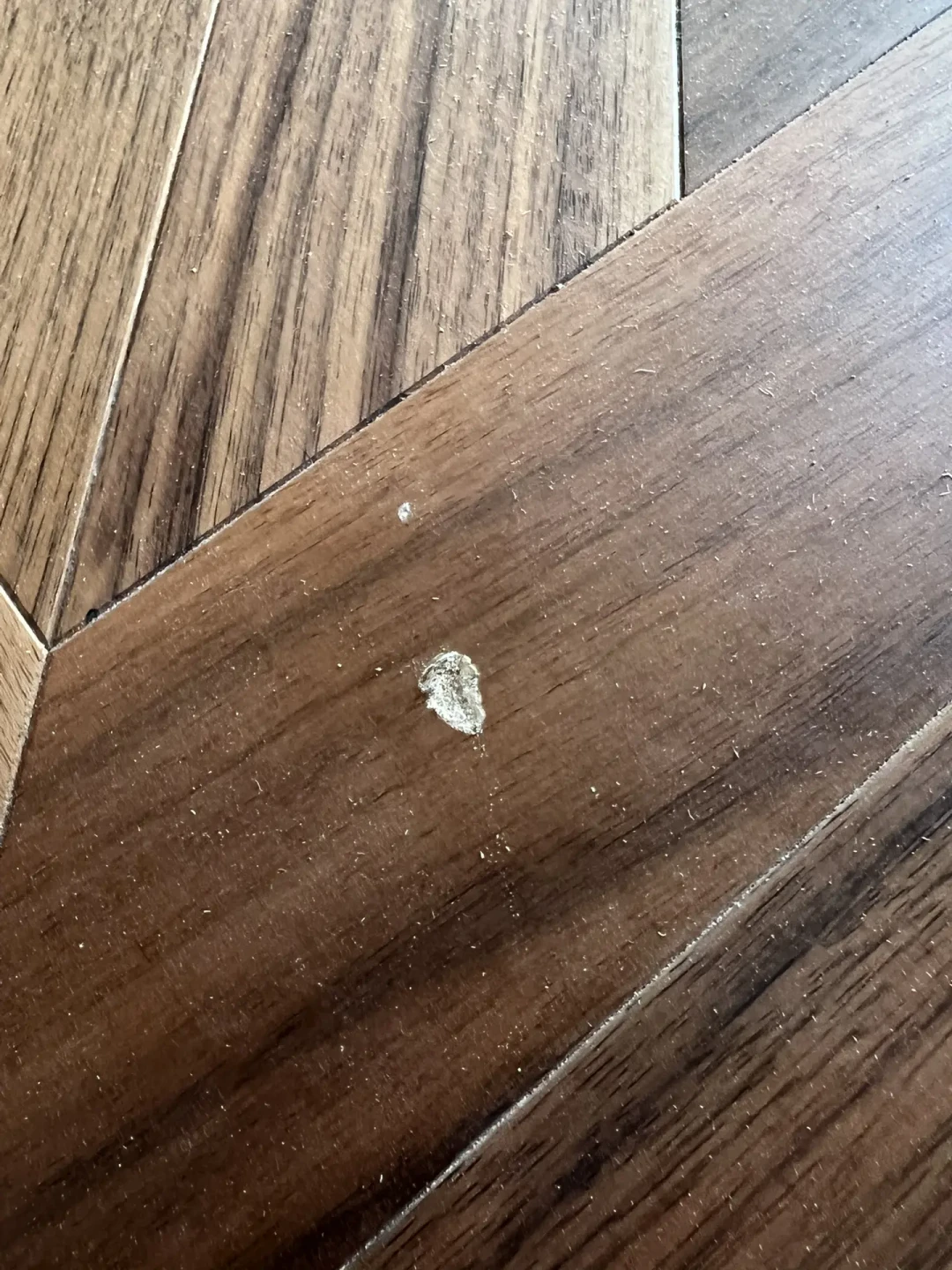 装修公司说先装门,地板商说先铺地板:装季的自装人,记住