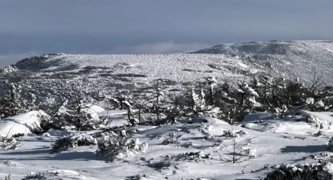 中秋国庆进山:别只看预报是不是晴天,先把预警颜色、雷声秒数和山顶气温这三笔账算清