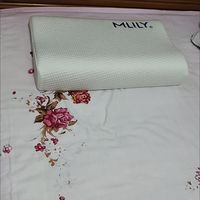 颈椎不舒服的姐妹，枕头真的别乱买！