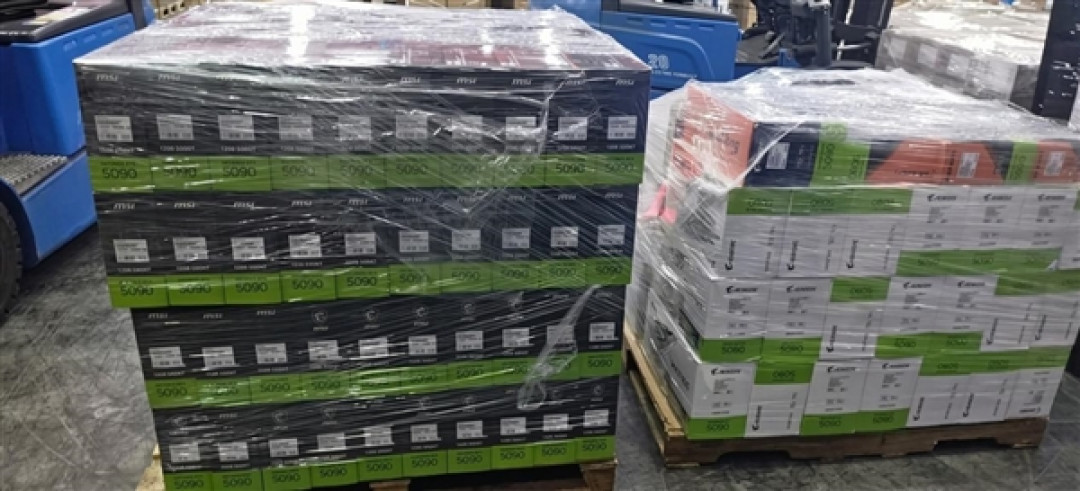 矿潮刚走AI又来!RTX 5090被AI厂商整托搬走:玩家想买只能加价