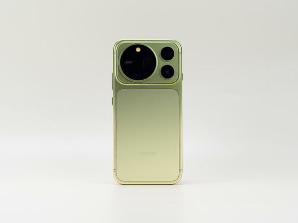 荣耀Magic9 Pro Max全新配色「苔青」