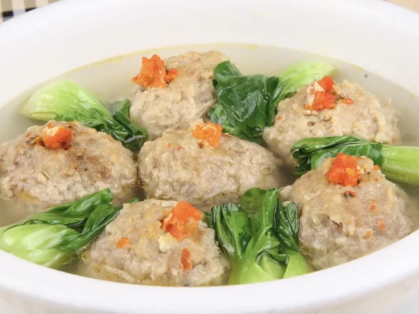 扬州清炖蟹粉狮子头