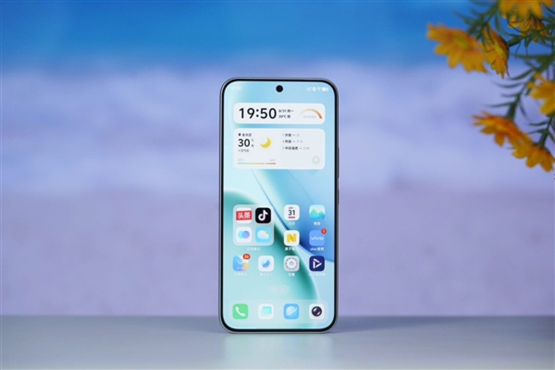 iQOO首款万毫安时手机!Z11S图赏