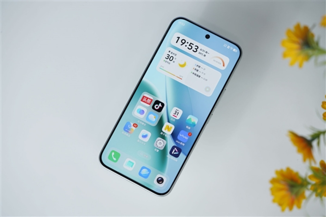 iQOO首款万毫安时手机!Z11S图赏